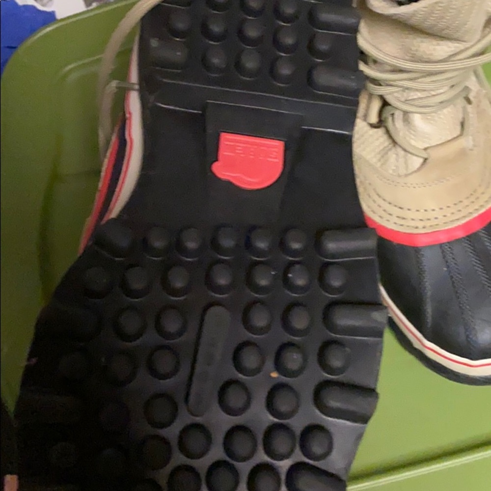 Sorel boots - Picture 4 of 5